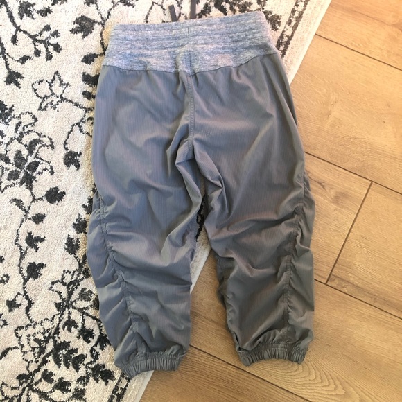 IVIVVA live to move capri pant 10 - Picture 10 of 10